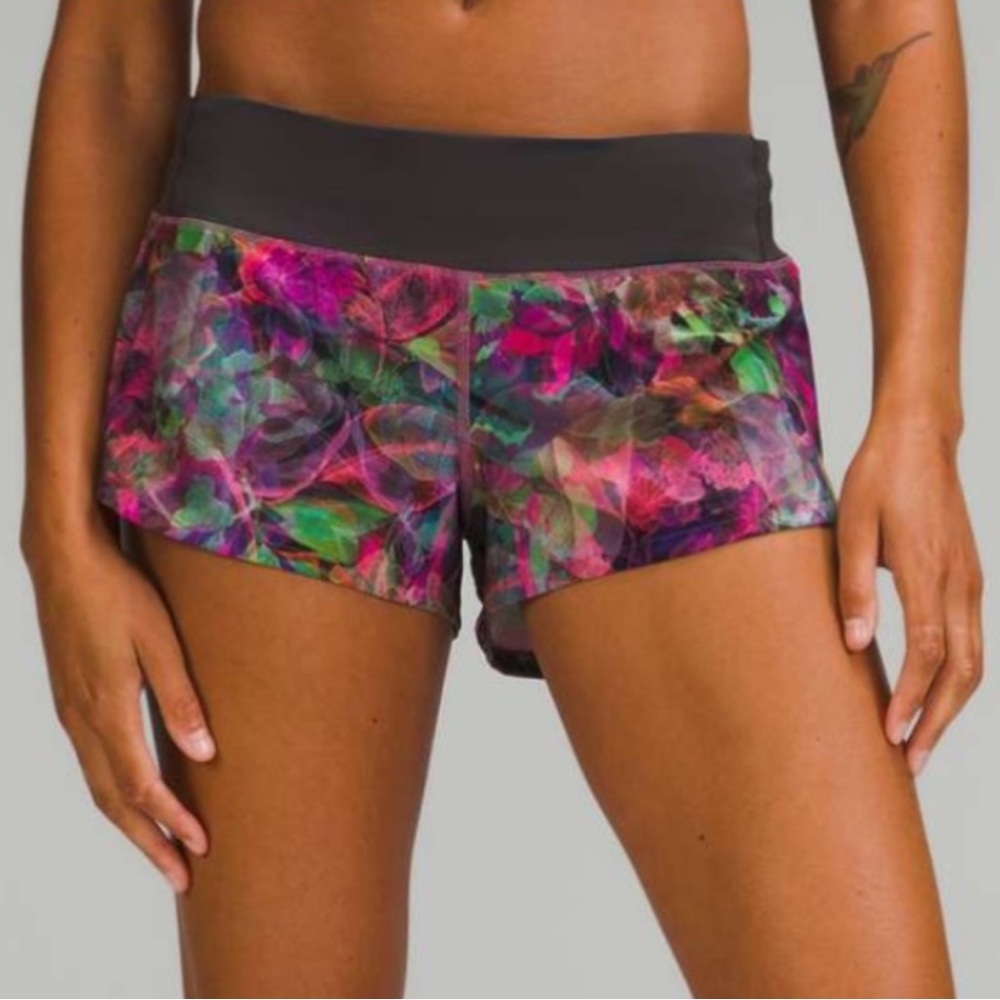 🍋Size 10 - NWT: LULULEMON - Speed Up Low-Rise Lined Short